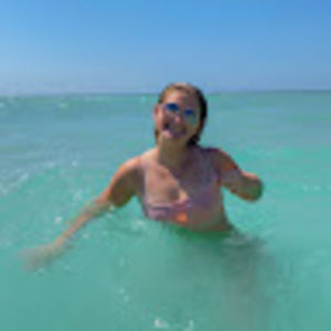 Meet your Posher, Hailey